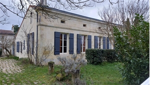 demeure à la vente -   33460  ARSAC, surface 38 m2 vente demeure - UBI412702421